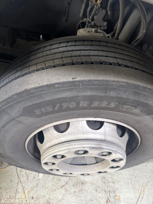 VOLVO FH 500 - 744 180 km - 2015 - Тягач: фото 4 VOLVO FH 500 - 744 180 km - 2015 - Тягач: фото 4