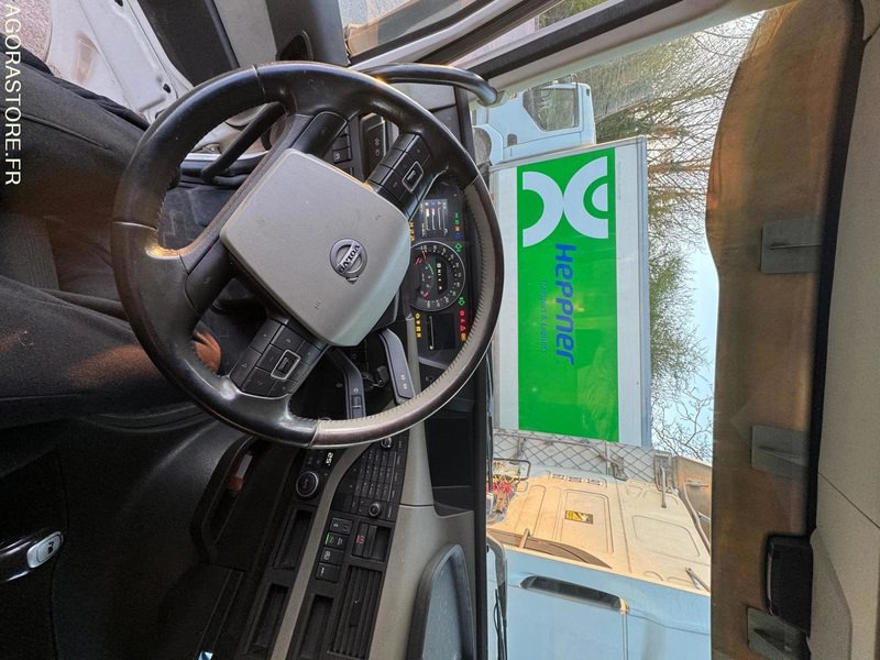 VOLVO FH 500 - 744 180 km - Тягач: фото 3 VOLVO FH 500 - 744 180 km - Тягач: фото 3
