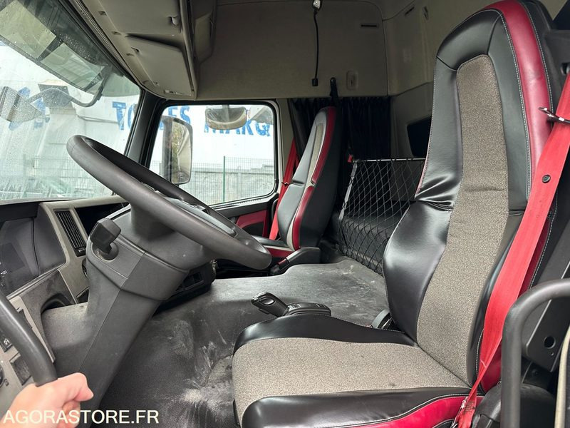 VOLVO FMII 450 EURO 6 - 2015 - 445 000 KMS - Тягач: фото 2 VOLVO FMII 450 EURO 6 - 2015 - 445 000 KMS - Тягач: фото 2