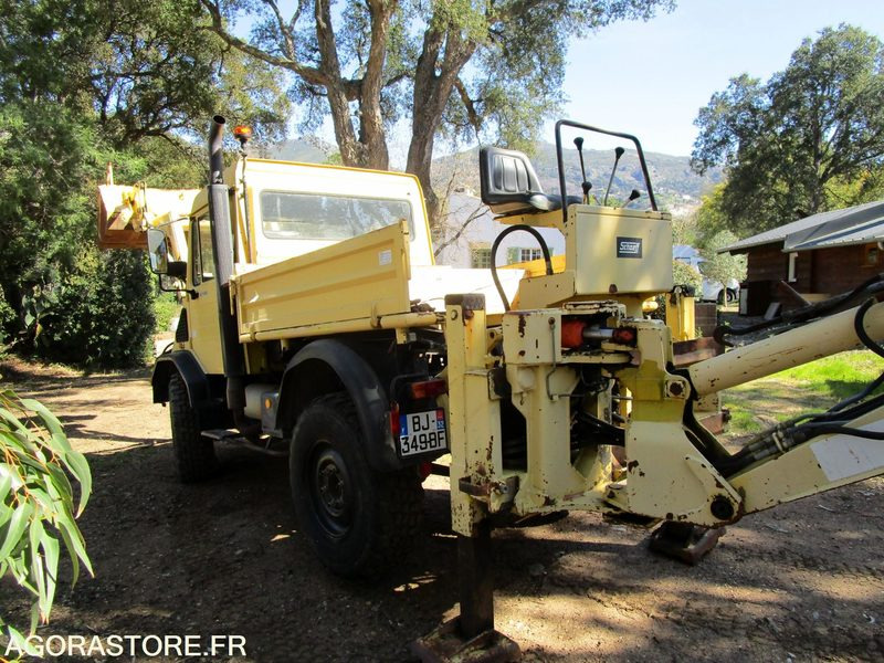 Unimog U140 - 1994 - 115 000km - TRES BON ETAT - Экскаватор-погрузчик: фото 3 Unimog U140 - 1994 - 115 000km - TRES BON ETAT - Экскаватор-погрузчик: фото 3