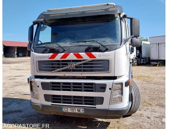 Volvo FM - Крюковой мультилифт: фото 3 Volvo FM - Крюковой мультилифт: фото 3
