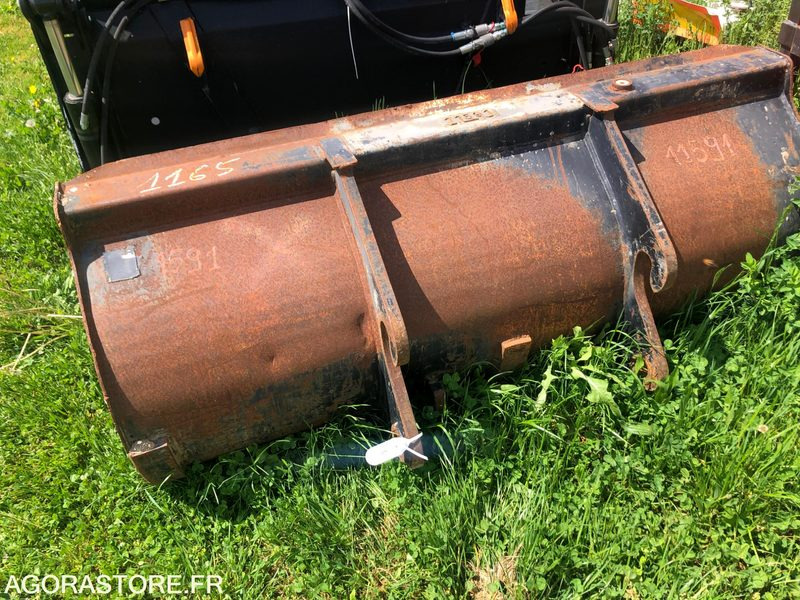 Godet de chargeuse 1600mm - Запчасти для Строительной техники: фото 5 Godet de chargeuse 1600mm - Запчасти для Строительной техники: фото 5