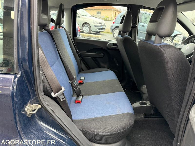 Fiat panda - Легковой автомобиль: фото 5 Fiat panda - Легковой автомобиль: фото 5