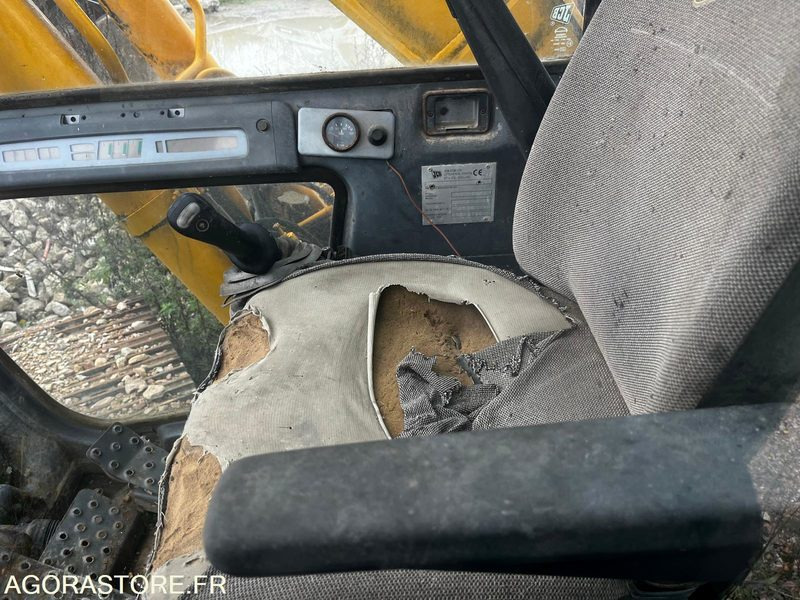 Pelle jcb typejs200 12000 heures 1997 20t - Экскаватор: фото 4 Pelle jcb typejs200 12000 heures 1997 20t - Экскаватор: фото 4