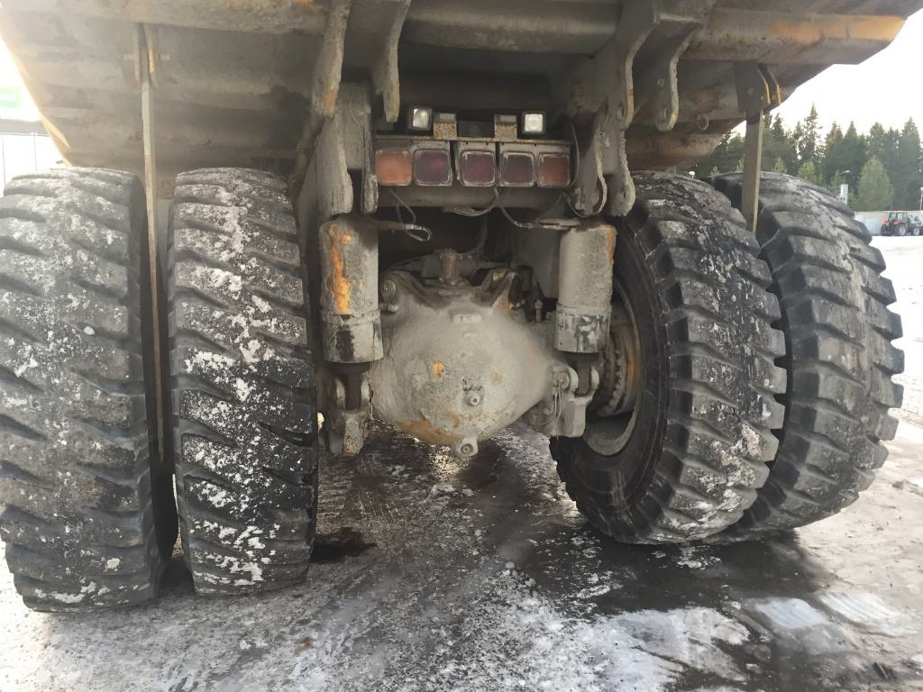 Komatsu HD 405-6 - Карьерный самосвал: фото 5 Komatsu HD 405-6 - Карьерный самосвал: фото 5