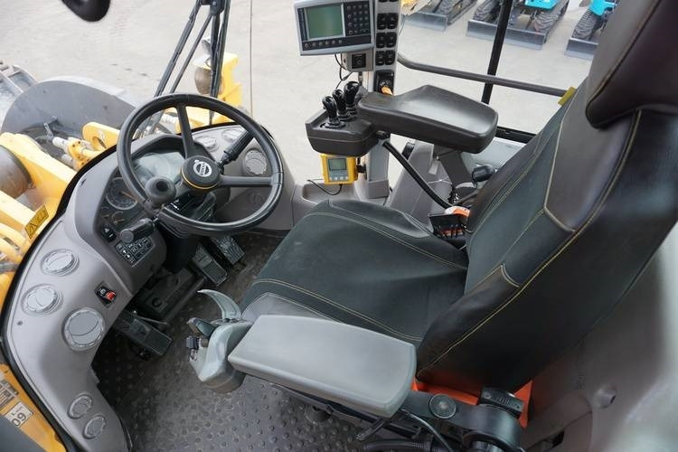 Колёсный погрузчик Volvo L250H: фото 15 Колёсный погрузчик Volvo L250H: фото 15