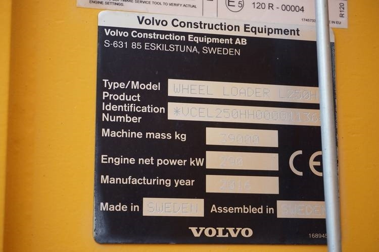 Колёсный погрузчик Volvo L250H: фото 25 Колёсный погрузчик Volvo L250H: фото 25