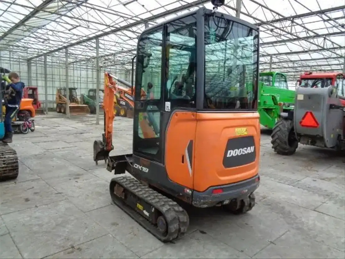 Doosan DX19 - Мини-экскаватор: фото 1 Doosan DX19 - Мини-экскаватор: фото 1