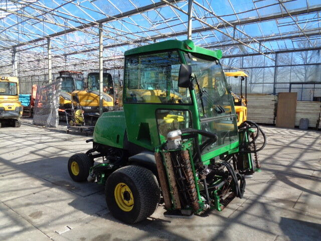 John Deere 3235C - Газонокосилка: фото 3 John Deere 3235C - Газонокосилка: фото 3