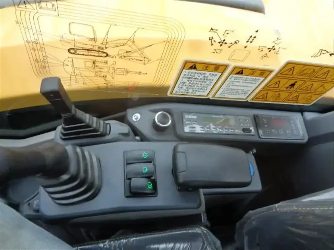 XCMG XE55GA - Гусеничный экскаватор: фото 3 XCMG XE55GA - Гусеничный экскаватор: фото 3