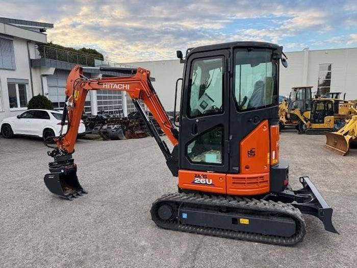 Hitachi ZX26 U-6 - Мини-экскаватор: фото 2 Hitachi ZX26 U-6 - Мини-экскаватор: фото 2