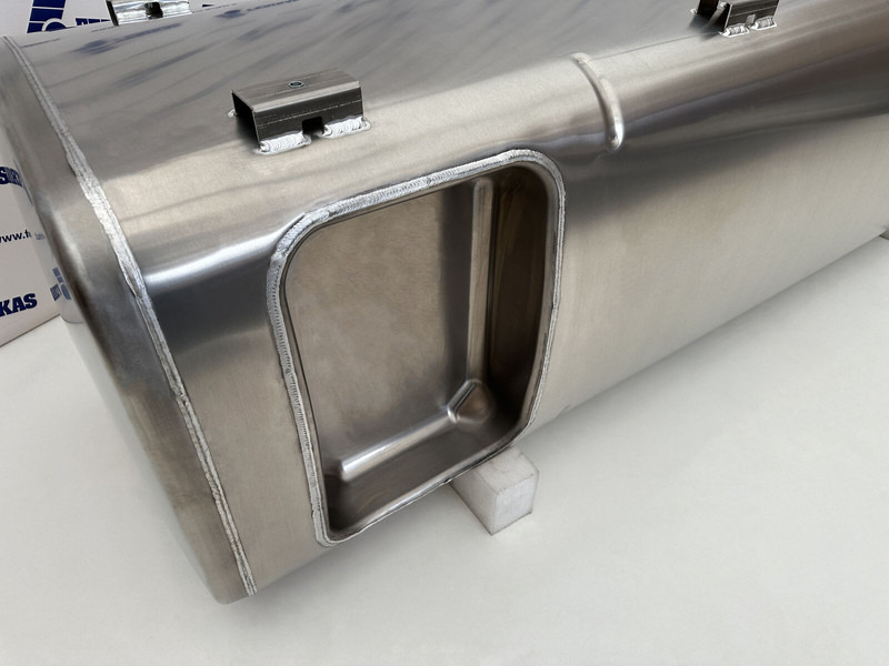 DAF New aluminum fuel tank 845L - Топливный бак для Грузовиков: фото 4 DAF New aluminum fuel tank 845L - Топливный бак для Грузовиков: фото 4