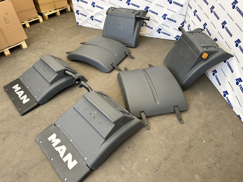 MAN NEW OEM rear mudguards set, fenders - Кузов и экстерьер для Грузовиков: фото 2 MAN NEW OEM rear mudguards set, fenders - Кузов и экстерьер для Грузовиков: фото 2
