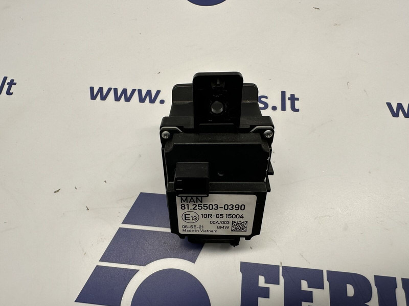 MAN parking brake switch - Приборная панель для Грузовиков: фото 2 MAN parking brake switch - Приборная панель для Грузовиков: фото 2