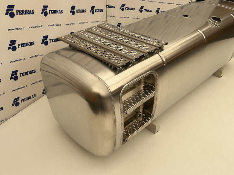 Mercedes-Benz Fuel tank 880L + 90L AdBlue - Топливный бак для Грузовиков: фото 2 Mercedes-Benz Fuel tank 880L + 90L AdBlue - Топливный бак для Грузовиков: фото 2