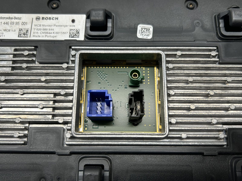 Mercedes-Benz MCS Monitor Passenger side - Зеркало заднего вида для Грузовиков: фото 3 Mercedes-Benz MCS Monitor Passenger side - Зеркало заднего вида для Грузовиков: фото 3