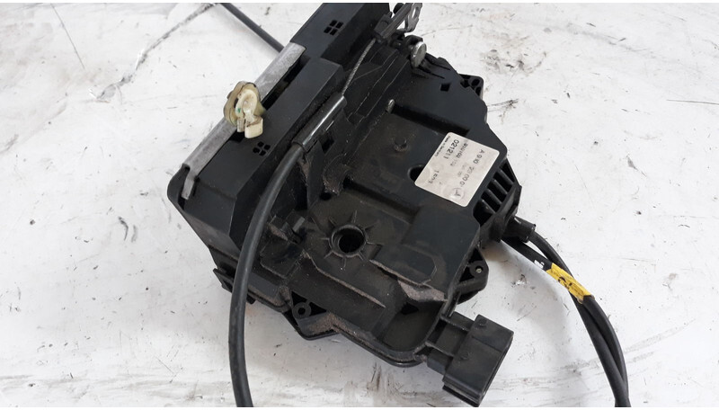 Mercedes-Benz left side door lock - Кузов и экстерьер для Грузовиков: фото 4 Mercedes-Benz left side door lock - Кузов и экстерьер для Грузовиков: фото 4