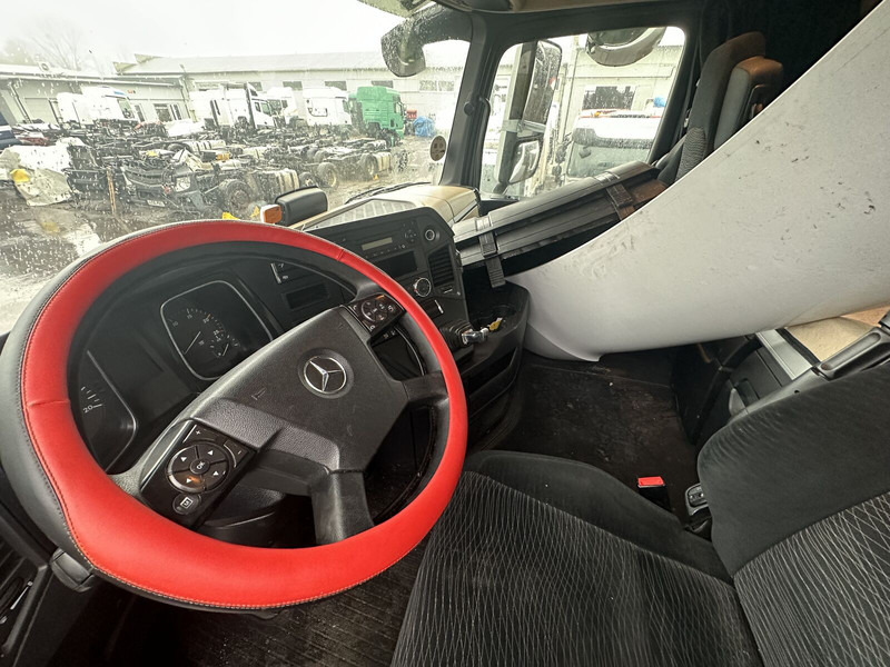 Mercedes-Benz Actros MP4 - Тягач: фото 5 Mercedes-Benz Actros MP4 - Тягач: фото 5