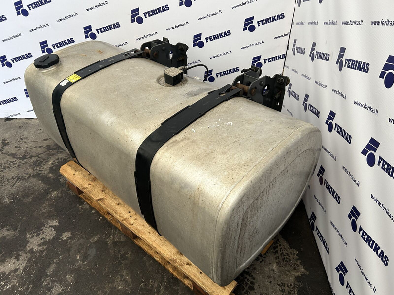 Volvo 450 liters, 560x675x1430 - Топливный бак для Грузовиков: фото 3 Volvo 450 liters, 560x675x1430 - Топливный бак для Грузовиков: фото 3