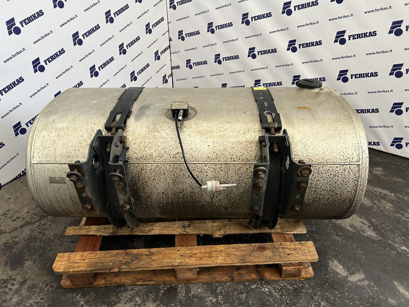 Volvo 450 liters, 560x675x1430 - Топливный бак для Грузовиков: фото 4 Volvo 450 liters, 560x675x1430 - Топливный бак для Грузовиков: фото 4