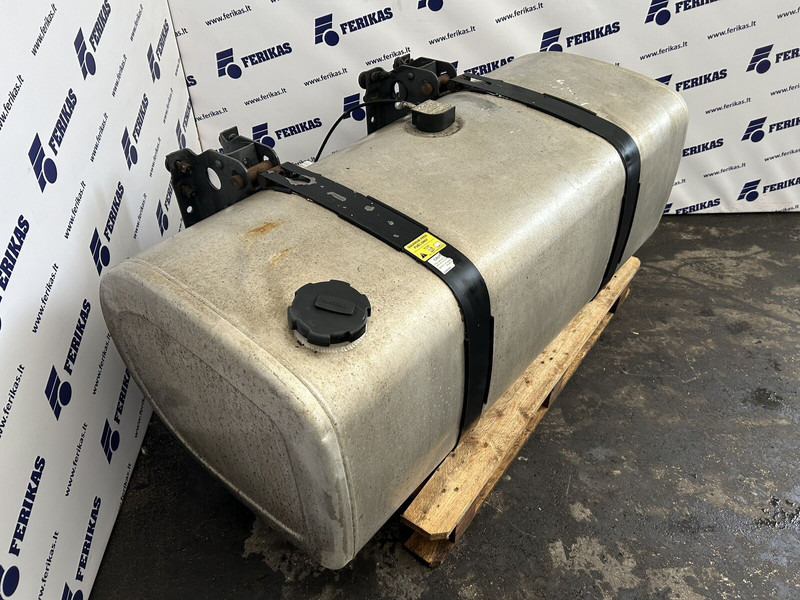 Volvo 450 liters, 560x675x1430 - Топливный бак для Грузовиков: фото 2 Volvo 450 liters, 560x675x1430 - Топливный бак для Грузовиков: фото 2