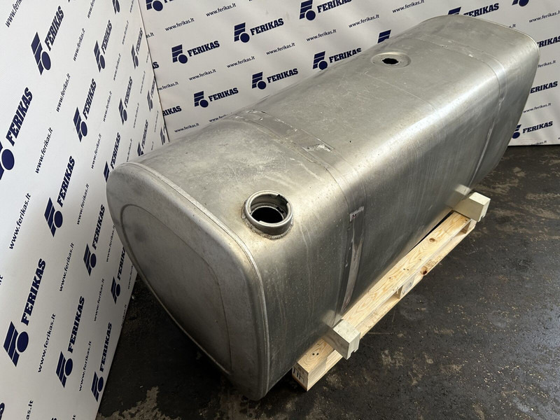 Volvo 650L 710x690x1630 - Топливный бак для Грузовиков: фото 2 Volvo 650L 710x690x1630 - Топливный бак для Грузовиков: фото 2