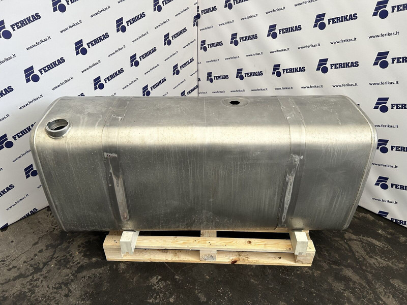 Volvo 650L 710x690x1630 - Топливный бак для Грузовиков: фото 1 Volvo 650L 710x690x1630 - Топливный бак для Грузовиков: фото 1