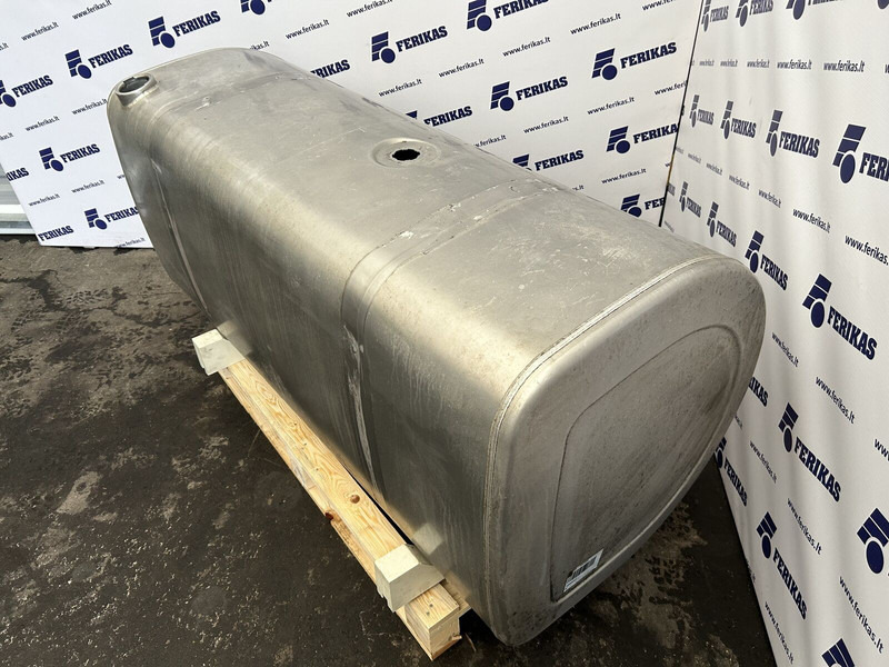 Volvo 650L 710x690x1630 - Топливный бак для Грузовиков: фото 3 Volvo 650L 710x690x1630 - Топливный бак для Грузовиков: фото 3