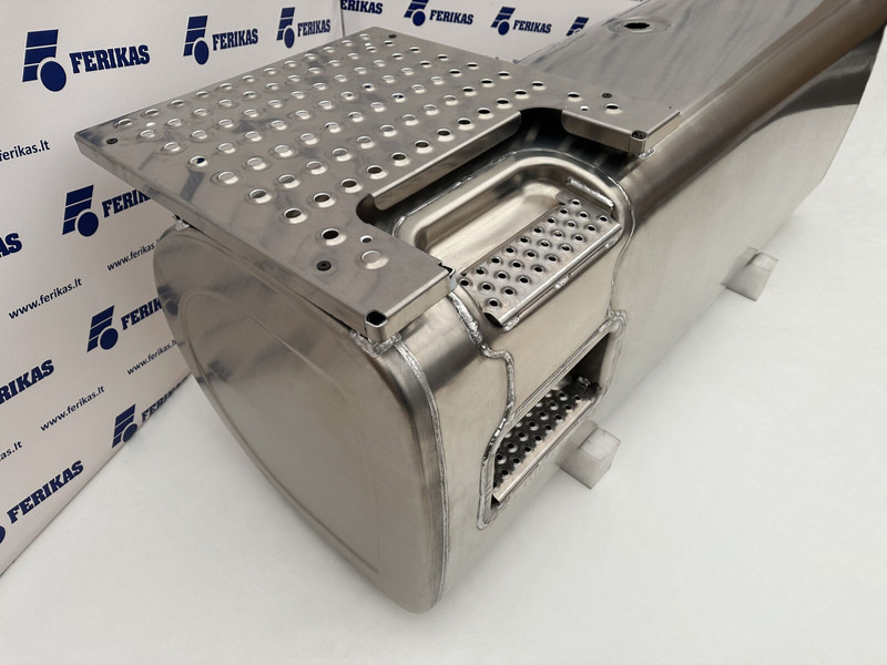 Volvo New aluminum fuel tank 770L - Топливный бак для Грузовиков: фото 3 Volvo New aluminum fuel tank 770L - Топливный бак для Грузовиков: фото 3