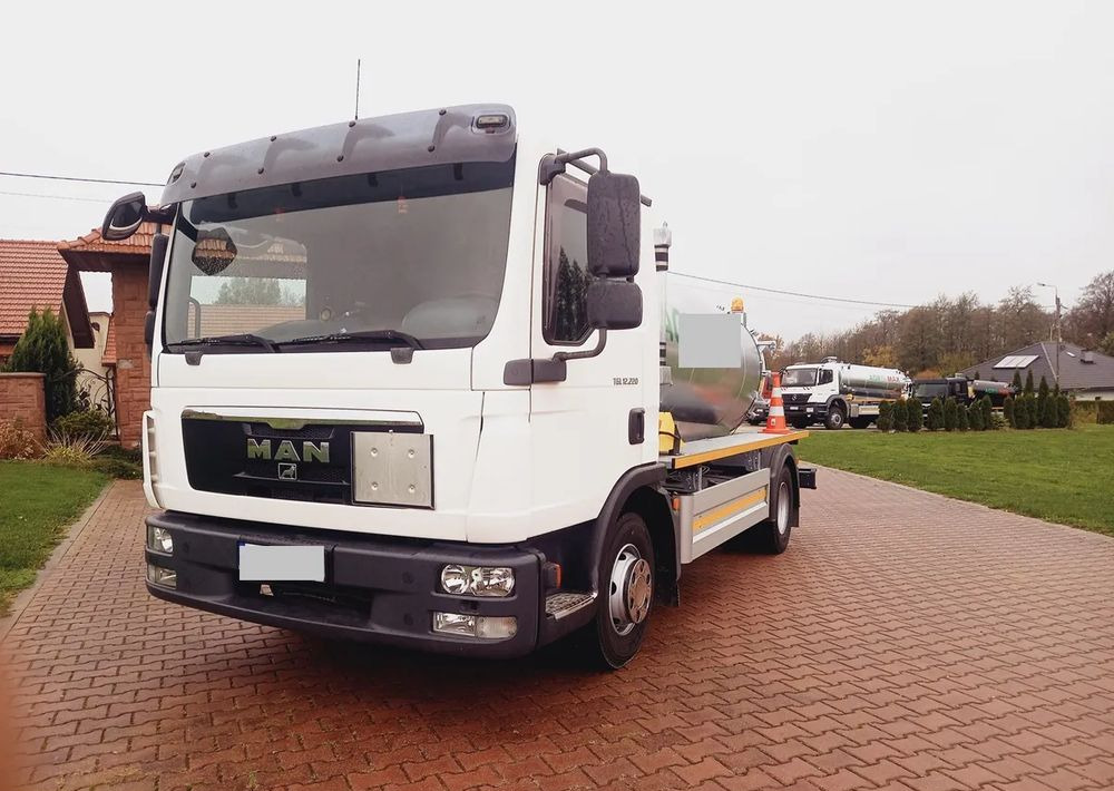 MAN TGL 12 220 !! EURO 5 !!! - Грузовик-цистерна: фото 3 MAN TGL 12 220 !! EURO 5 !!! - Грузовик-цистерна: фото 3