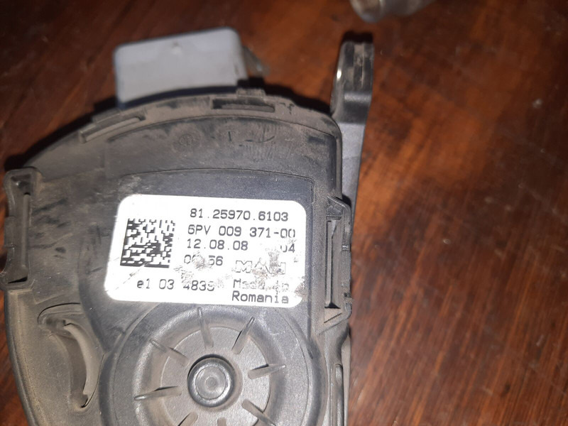 MAN - Педаль: фото 3 MAN - Педаль: фото 3