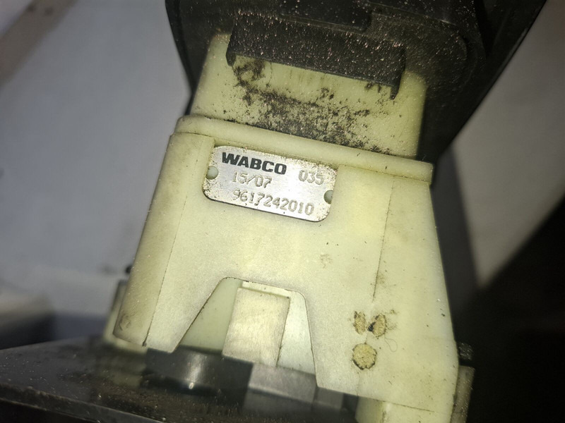 Scania Wabco 43/06 - Детали тормозной системы: фото 5 Scania Wabco 43/06 - Детали тормозной системы: фото 5