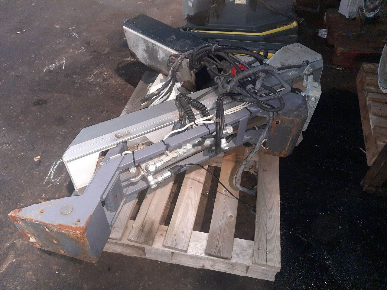 U-LIFT AP S370 TRPL 300-113 Volvo - Кузов и экстерьер для Автобусов: фото 1 U-LIFT AP S370 TRPL 300-113 Volvo - Кузов и экстерьер для Автобусов: фото 1