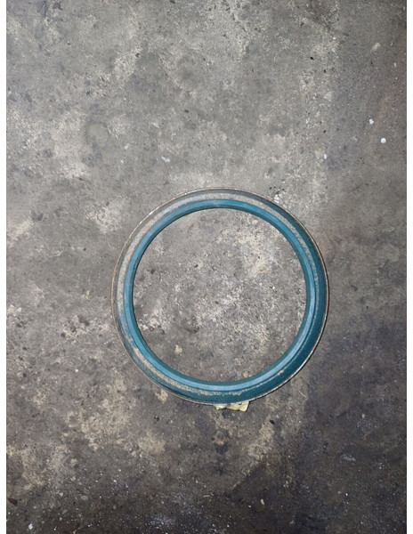 Volvo - Ступица: фото 2 Volvo - Ступица: фото 2