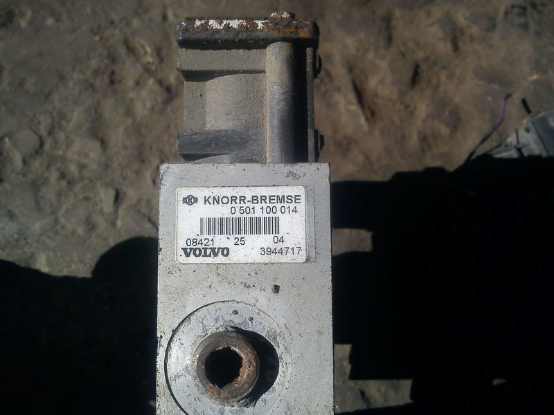 Volvo Уронем пола 0501100014. 28. 29. 35. 40. - Блок управления: фото 5 Volvo Уронем пола 0501100014. 28. 29. 35. 40. - Блок управления: фото 5