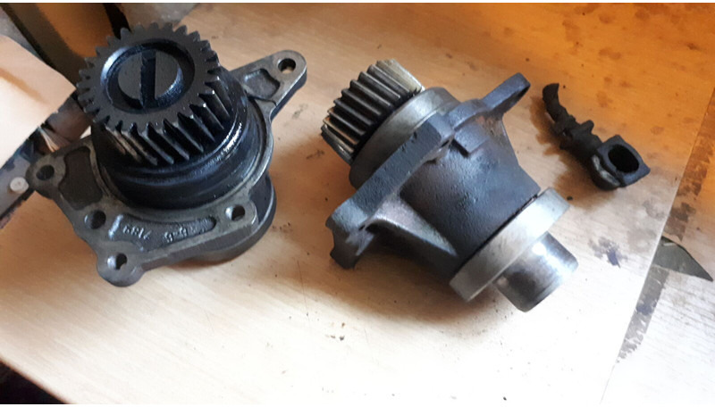 Volvo привода шкивов ремней и топливного насоса - Коленчатый вал: фото 3 Volvo привода шкивов ремней и топливного насоса - Коленчатый вал: фото 3