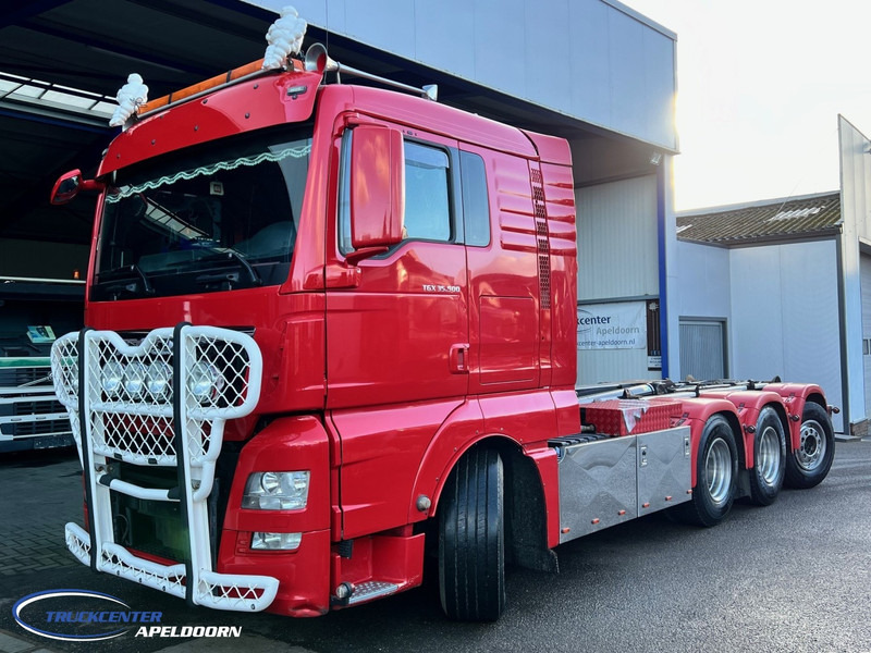 MAN TGX 35.500 8x4, Joab, Bullbar, Custom interieur - Крюковой мультилифт: фото 3 MAN TGX 35.500 8x4, Joab, Bullbar, Custom interieur - Крюковой мультилифт: фото 3