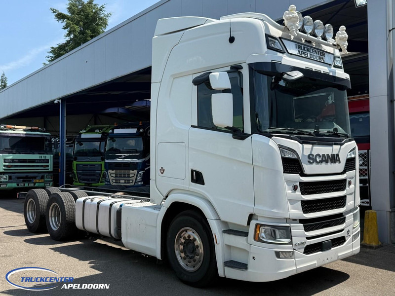 Scania R650 V8 NGS 6x4, Standclima, Retarder, PTO, 9000 Vooras - Грузовик-шасси: фото 1 Scania R650 V8 NGS 6x4, Standclima, Retarder, PTO, 9000 Vooras - Грузовик-шасси: фото 1