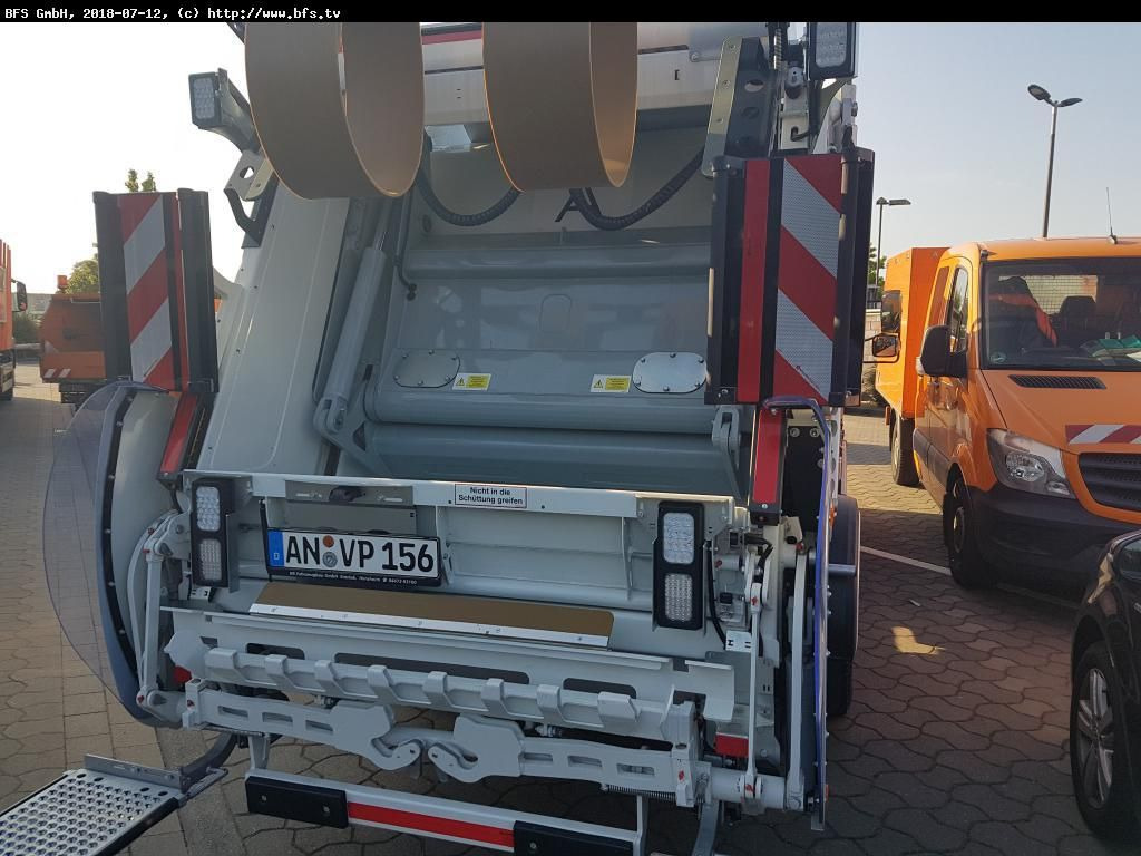 FUSO Canter 9C18 AMT 4x2 HS HL 8,5 t Olympus M - Мусоровоз: фото 4 FUSO Canter 9C18 AMT 4x2 HS HL 8,5 t Olympus M - Мусоровоз: фото 4