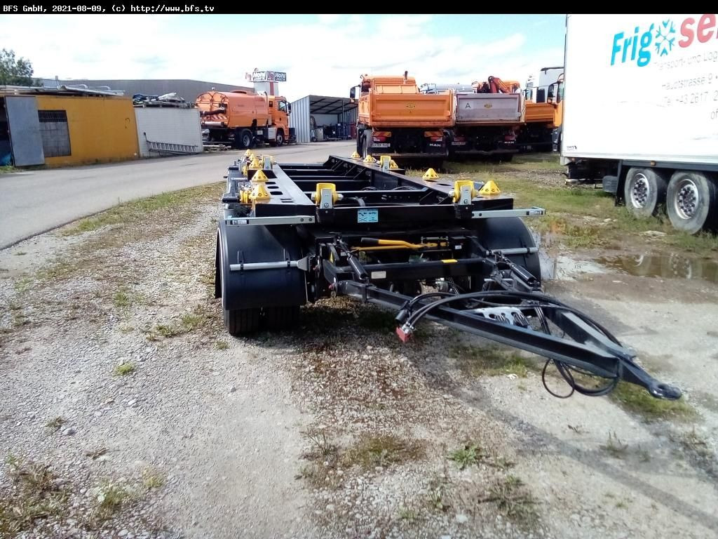 Hüffermann Vario-Carrier HMA 2424 ZB 3-Achs für Absetzmulde - Прицеп мультилифт/ Бункеровоз: фото 1 Hüffermann Vario-Carrier HMA 2424 ZB 3-Achs für Absetzmulde - Прицеп мультилифт/ Бункеровоз: фото 1