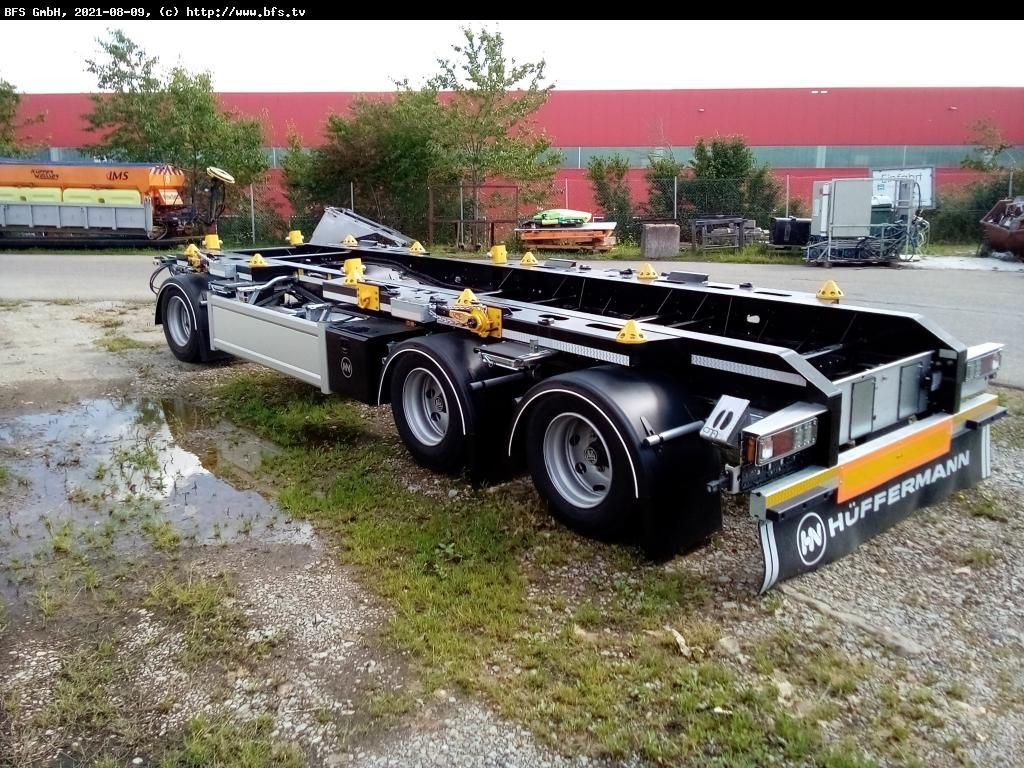 Hüffermann Vario-Carrier HMA 2424 ZB 3-Achs für Absetzmulde - Прицеп мультилифт/ Бункеровоз: фото 3 Hüffermann Vario-Carrier HMA 2424 ZB 3-Achs für Absetzmulde - Прицеп мультилифт/ Бункеровоз: фото 3