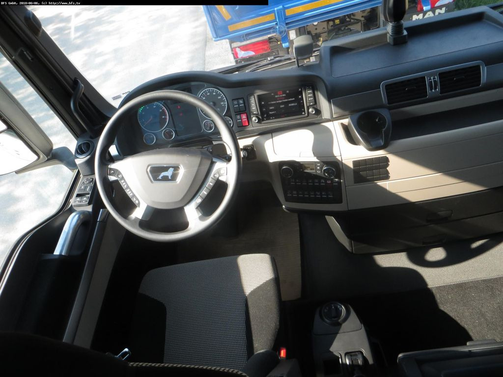MAN TGX 18.460 4x2 LLS Kipphydraulik, Kompressor MAN TGX 18.460 4x2 LLS Kipphydraulik, Kompressor - Тягач: фото 4 MAN TGX 18.460 4x2 LLS Kipphydraulik, Kompressor MAN TGX 18.460 4x2 LLS Kipphydraulik, Kompressor - Тягач: фото 4