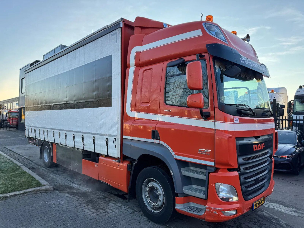 DAF CF 460 4X2 EURO 6 DHOLLANDIA LIFT 2000 KG TÜV TI DAF CF 460 4X2 EURO 6 DHOLLANDIA LIFT 2000 KG TÜV TI - Тентованный грузовик: фото 3 DAF CF 460 4X2 EURO 6 DHOLLANDIA LIFT 2000 KG TÜV TI DAF CF 460 4X2 EURO 6 DHOLLANDIA LIFT 2000 KG TÜV TI - Тентованный грузовик: фото 3