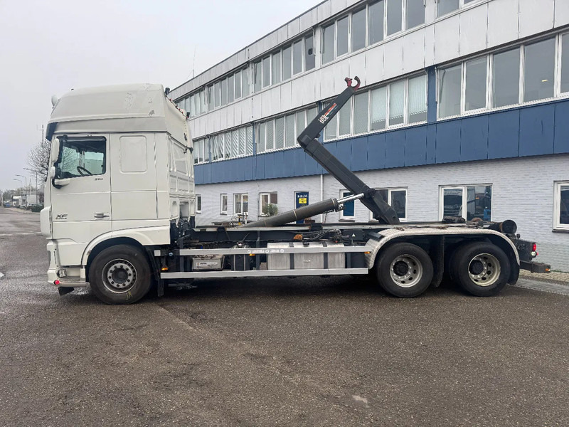 DAF XF 510 6X2 EURO 6 VDL 30T HOOK 2017 - Крюковой мультилифт: фото 2 DAF XF 510 6X2 EURO 6 VDL 30T HOOK 2017 - Крюковой мультилифт: фото 2