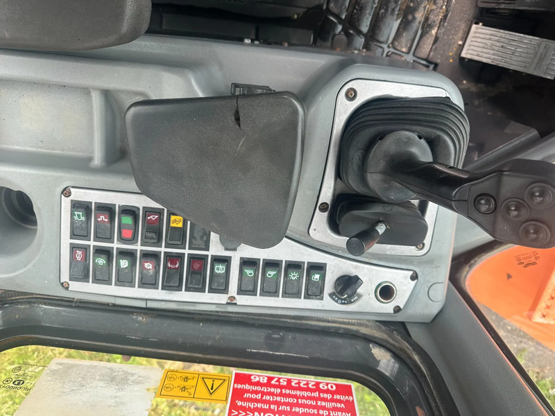 Погрузчик Doosan DL 200 4X4, CE, 6117 HOURS: фото 14 Погрузчик Doosan DL 200 4X4, CE, 6117 HOURS: фото 14