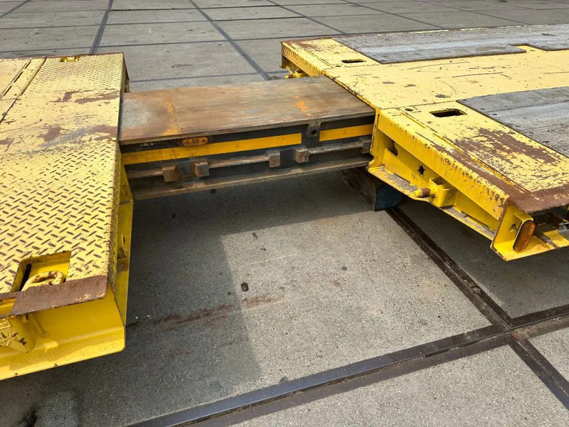 Низкорамный полуприцеп Goldhofer 3 AS GESTUURD REMOTE CONTROLE 1,2 M EXTENDABLE: фото 6