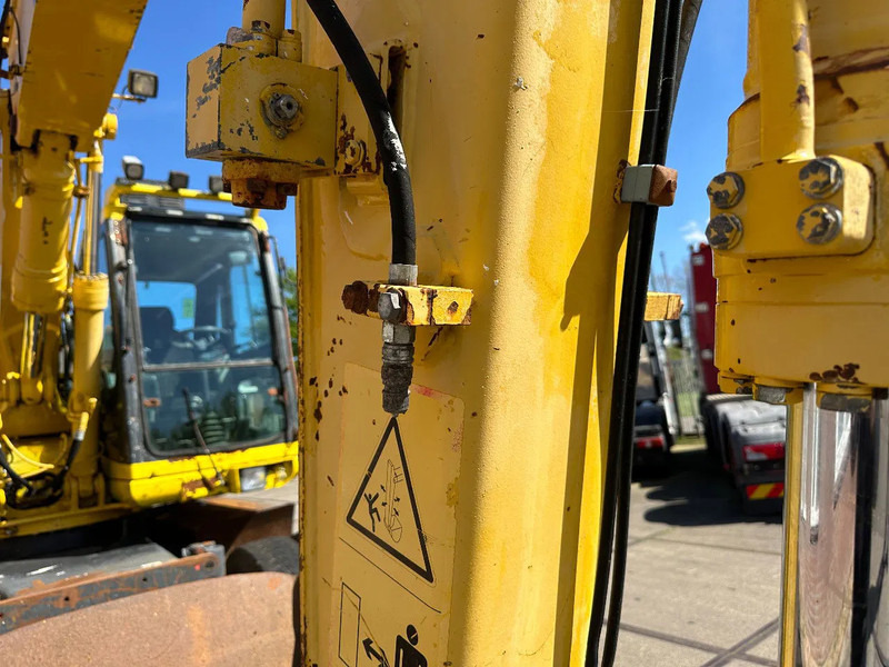 Колёсный экскаватор Komatsu PW150ES-6K CE: фото 11