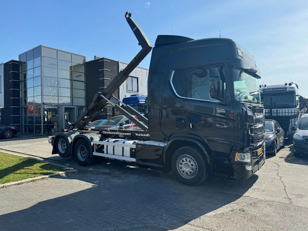 Scania R580 V8 6X2 VDL HOOK 20T RETARDER EURO 6 2 UNITS - Крюковой мультилифт: фото 4 Scania R580 V8 6X2 VDL HOOK 20T RETARDER EURO 6 2 UNITS - Крюковой мультилифт: фото 4