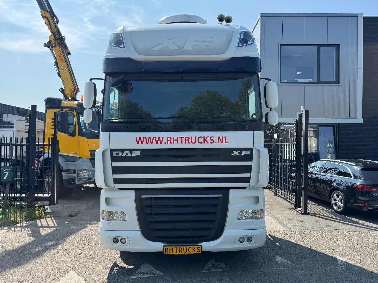 DAF XF 105.510 4X2 SKIRTS ADR RETARDER STANDKLIMA - Тягач: фото 2 DAF XF 105.510 4X2 SKIRTS ADR RETARDER STANDKLIMA - Тягач: фото 2