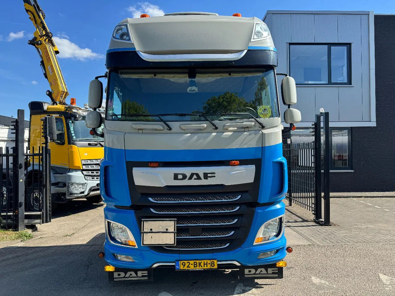 DAF XF 480 4X2 EURO 6 ADR SPECIAL INTERIOR 2018 - Тягач: фото 2 DAF XF 480 4X2 EURO 6 ADR SPECIAL INTERIOR 2018 - Тягач: фото 2